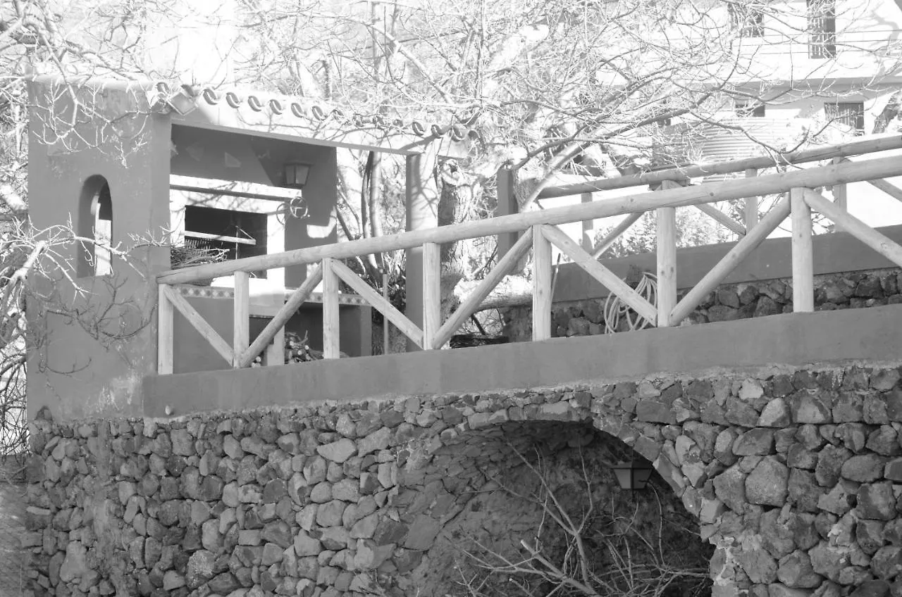فيلا Cozy House With Sea And Mountain Views In لا أوروتافا 0*,  إسبانيا